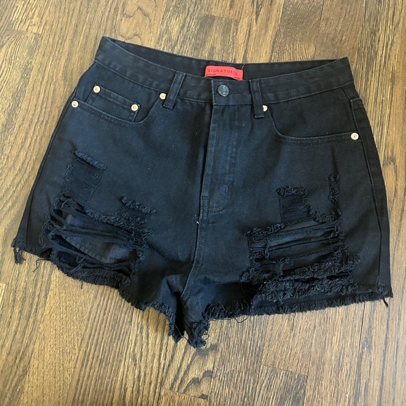 Signature Nordstrom Distressed Cutoff Shorts - Picture 2 of 5